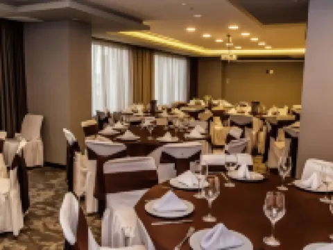 Hampton Inn & Suites by Hilton Puebla โรงแรมในปวยบลา