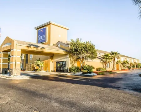 Sleep Inn Near Outlets