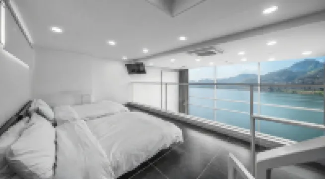 Gapyeong River Wave Pool Villa