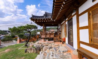 Yeosu Hanok Cheheomgwan Pension