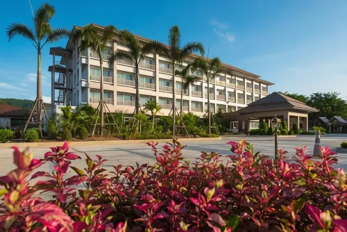 Swan Lake Hotel Sattahip - Mountain view