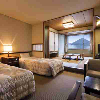 洞爺 湖畔亭 Rooms