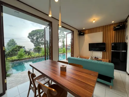 Villa Amethyst JB-7 Minimalis 3 Br with Private Pool - 4-Star