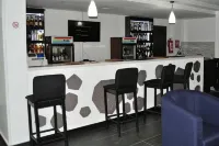 德布拉斯套房酒店-家庭旅館 - 3星級
