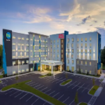 Hampton Inn & Suites Charlotte Airport Lake Pointe Hotels near Revolution Park