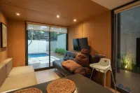 Vila Shopie WonderHouz Hotel di Singosari