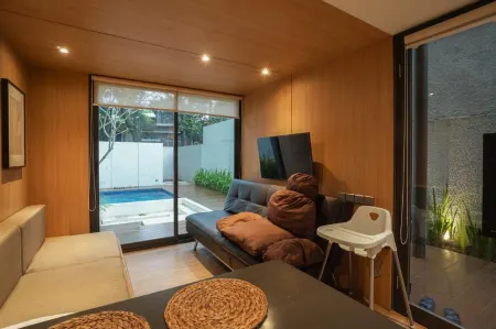 Vila Shopie WonderHouz Отели рядом с достопримечательностью «Taman Rampal»