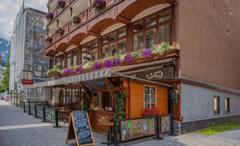 Spannort Family Home with Common Kitchen and Self Check-IN