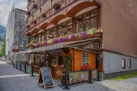 Spannort Family Home with Common Kitchen and Self Check-IN Hotels in Engelberg