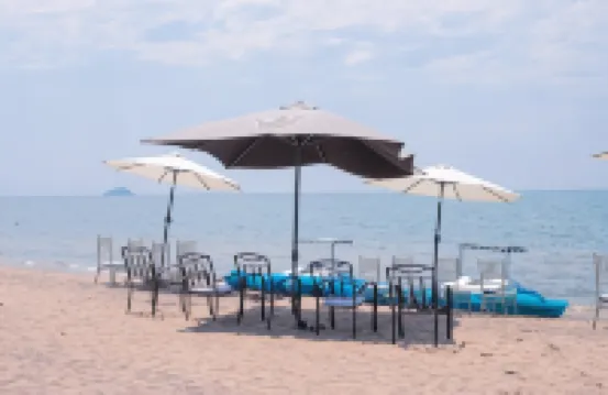 Kambiri Beach by Serendib