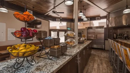 Best Western Yuma Mall Hotel  Suites