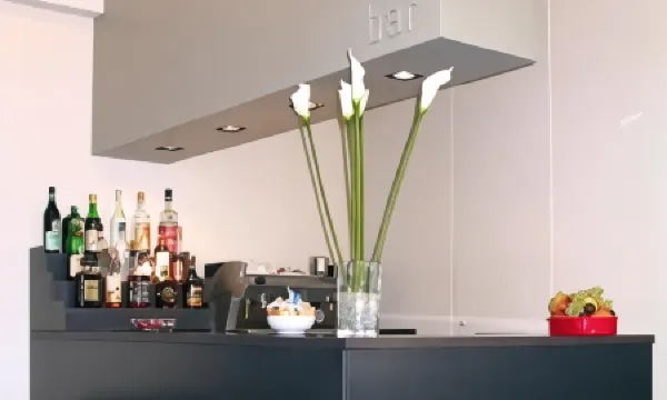 Hotel Corallo Отели рядом с достопримечательностью «Церковь Сан-Бернардино-алле-Осса»