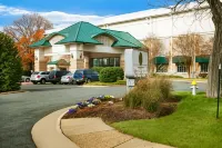 Clarion Hotel & Suites - Convention Center Fredericksburg - 2-Star
