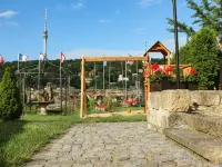 Hotel Alttolkewitzer Hof Hotels near Schönfeld-Weißig