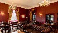 The Sun Hotel