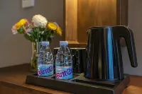 Qingmu Platinum Hotel (Danyang High-Speed Railway Station Wuyue Plaza)