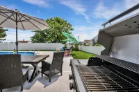 Close To Beach, 5 Bedroom, Sleeps 12, Saltwater Pool, Large Yard, On Golf Course - Beach