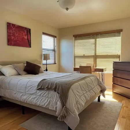 PasoWineHouse-3Bd,2 1/2 Bath, few blcks frm dwntwn