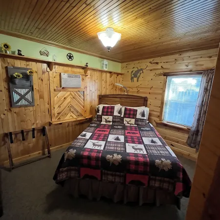 Mountain Peaks Inn, ELKHORN MOUNTAIN SUITE, Downtown Hill City