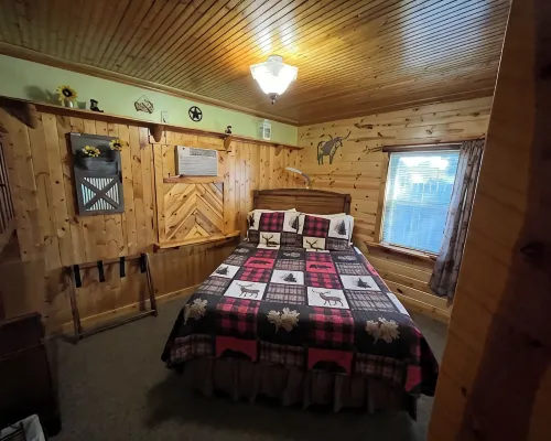 Mountain Peaks Inn, ELKHORN MOUNTAIN SUITE, Downtown Hill City Hotels in Hill City