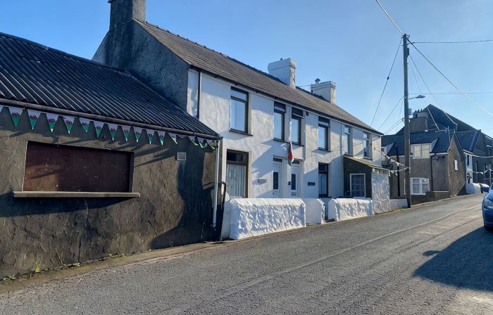 Cottage with Spectacular views to Cardigan Bay and the mountains