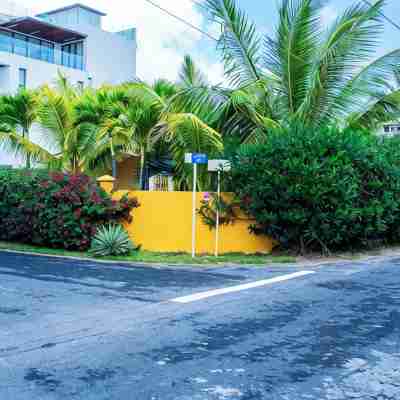 Villa located 2 minutes from the beach, close to shops, most beautiful corner of Mauritius Hotel Exterior