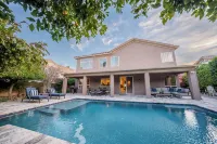 Spacious N. Scottsdale 6 Bdrm Sanctuary w/Pool! - Private Pools