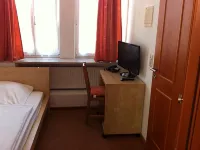 Hotel Zum Bügeleisen - balcony