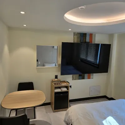 Konkuk University Salmon Hotels near Yongmasan