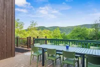 White Mtn Lux Retreat - Hot Tub, Sauna & Game Room