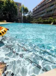 Home2Sea - Studio Cabin, Pool, Garden, 2 Adults + 3 Children - Pools
