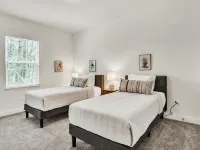 Family & Pets Welcome: 2BR in DT Greer w/ Fire Pit Hotels in Greer
