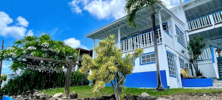 Beautiful ocean view 4-bedroom house with AC in the island of Culebra PR 庫萊布拉住宿飯店