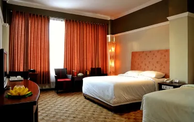 Grand Tryas Hotel Hotele w: 