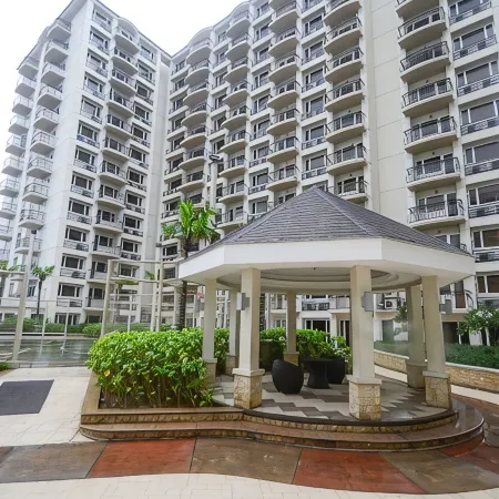 Extremeli Suites