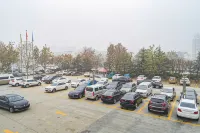 Jinxing Huafu Hotel - parking
