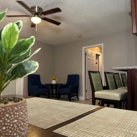 Charming 3-bedroom house in pleasant Port Richey with AC, WiFi