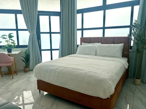 Casa Mira Studio A Central Ipoh Homestay for 2 - Pensions