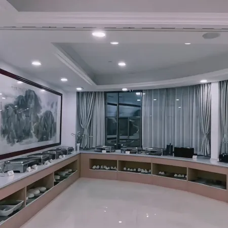 Vienna Hotel (ShaoGuanLechang)