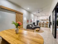 Melasti Breeze 1 - A Luxury Private Villa By Balinest Villas Hotels near ذا روك بار