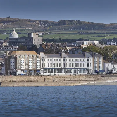 The Queens Hotel Hotels near Morrab Library