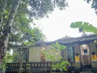 Daton House Near Bali Zoo Ubud Mitra RedDoorz バリ バードパーク周辺のホテル