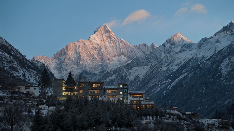 Siguniang Mountain Yangwangxingkong Snow Mountain Hotel