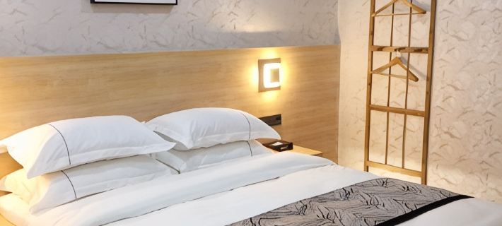 Xindeli Apartment Hotels in Lufeng, Guangdong