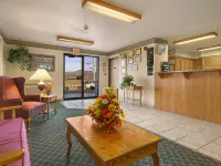 Super 8 by Wyndham Gallipolis Pt Pleasant Area Hotels in Gallipolis