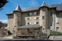 Château des Comtes de Challes - Parking