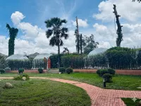 PAPA Q SUITE RESORTS