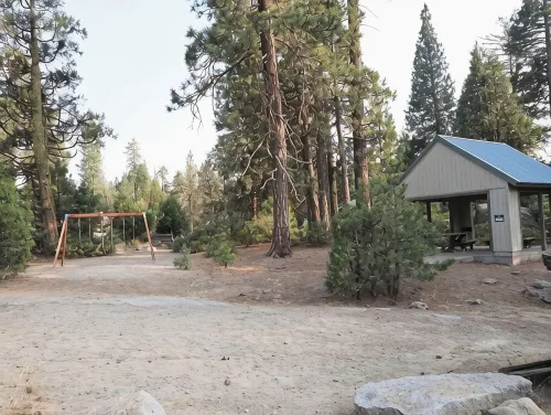 3 bedroom house with huge deck and central a/c - 4-Star