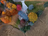 Country Caledon Charm your private oasis, your home away from home.