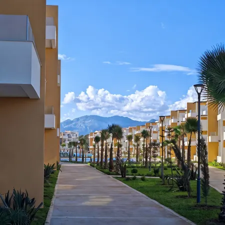 Light & Airy Family apartment with private pools & excellent local beaches